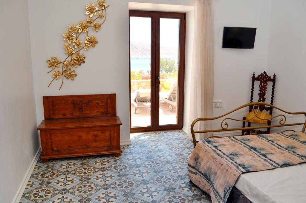 Belvedere Private Luxury Beach Villa Chalki Town 객실 사진